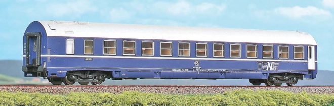 Sleeping car type M in TEN livery<br /><a href='images/pictures/ACME/acme50571_1.jpg' target='_blank'>Full size image</a>